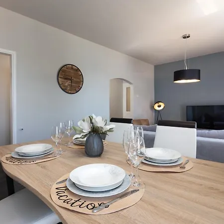 Apartments Prince Daire