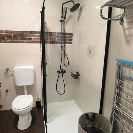 Daire Apartments Prince *